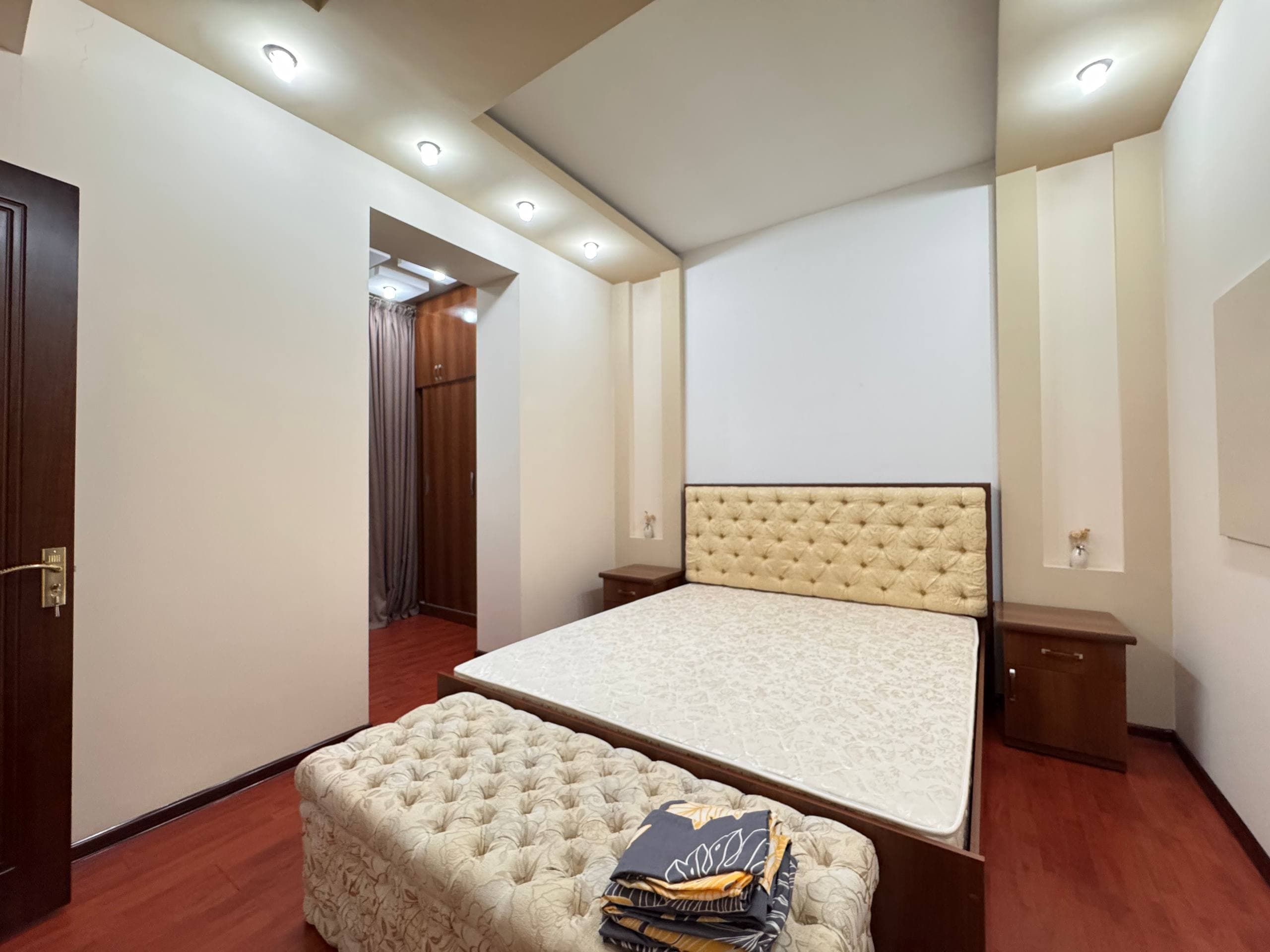 Просторная 4-комнатная квартира возле метро Ойбек